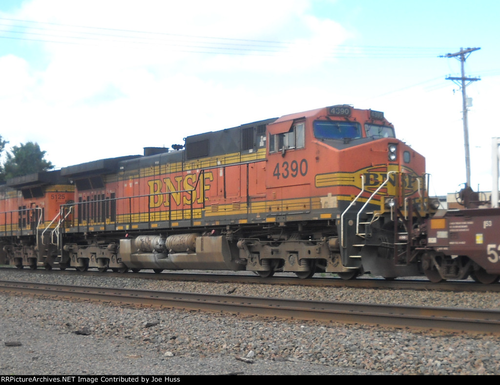 BNSF 4390